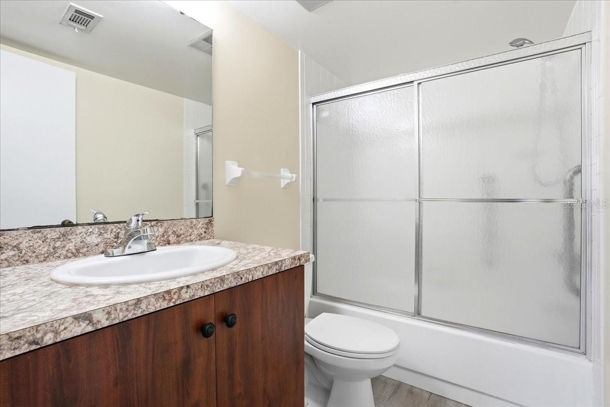 OAK FORREST - Residential