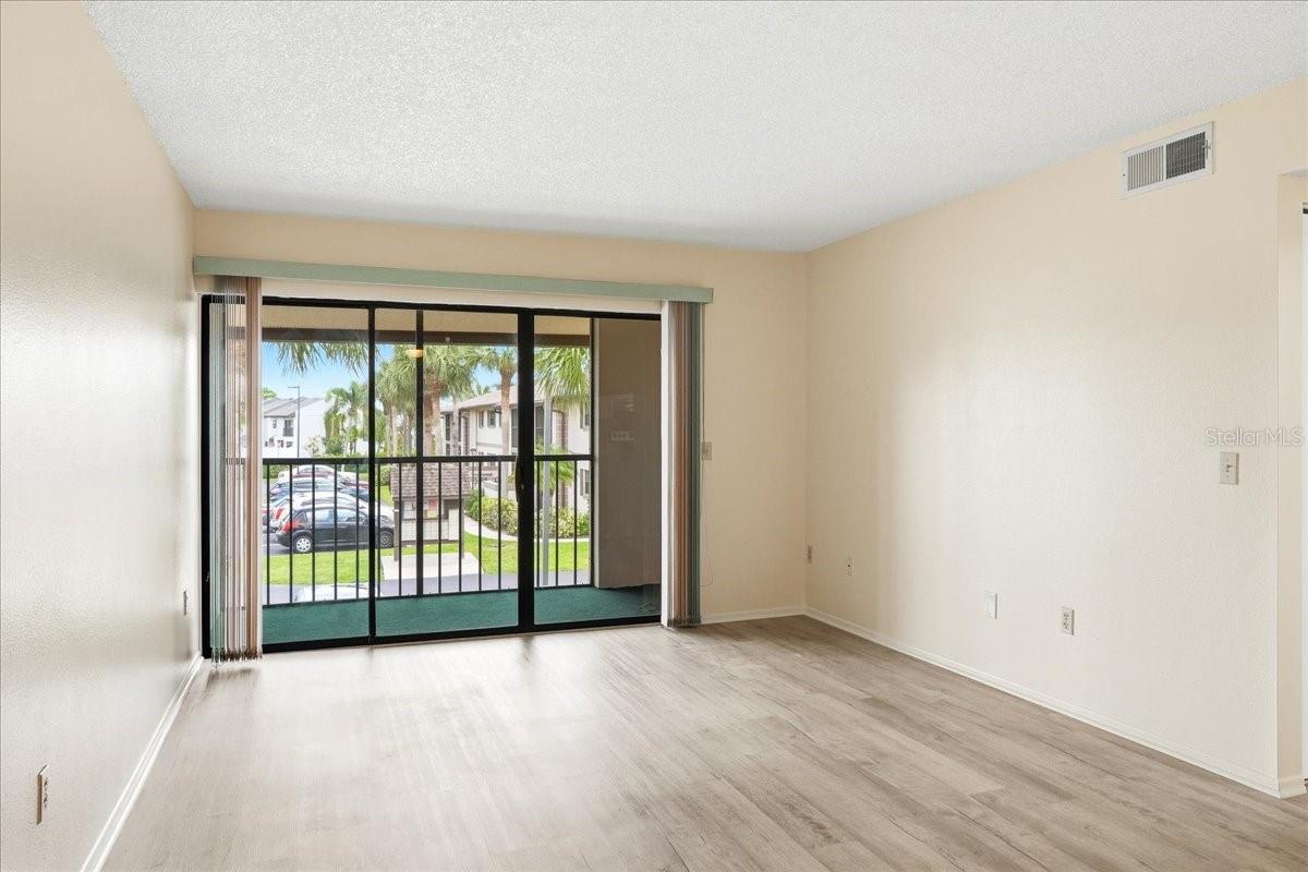 OAK FORREST - Residential