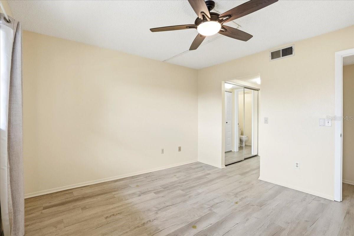 OAK FORREST - Residential