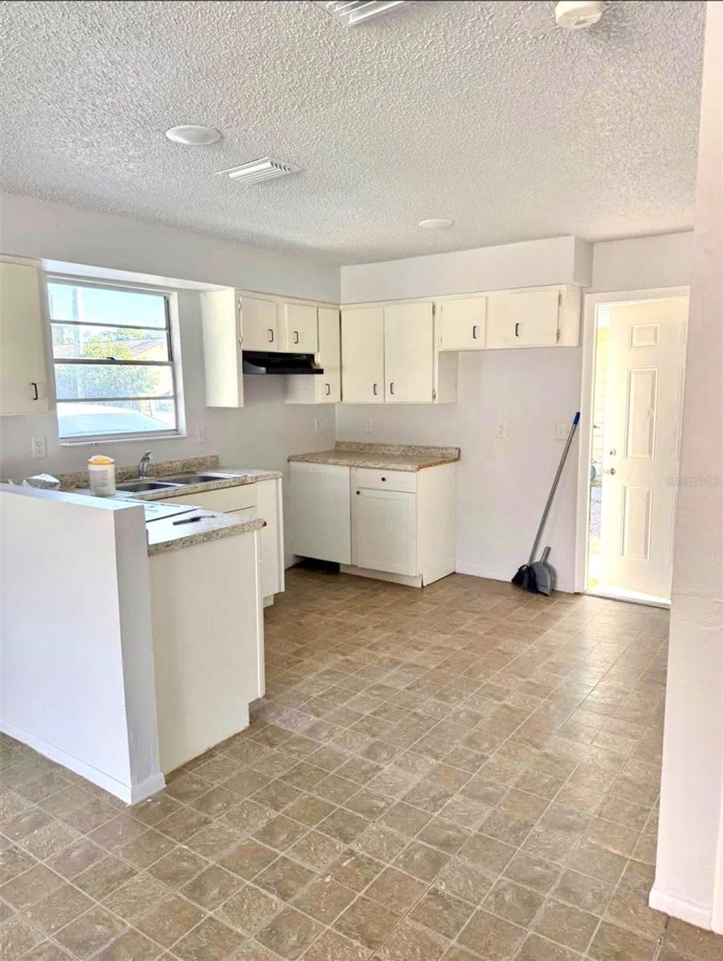 Photo of 5638 5th Avenue, Fort Myers, FL 33907 (MLS # C7524031)