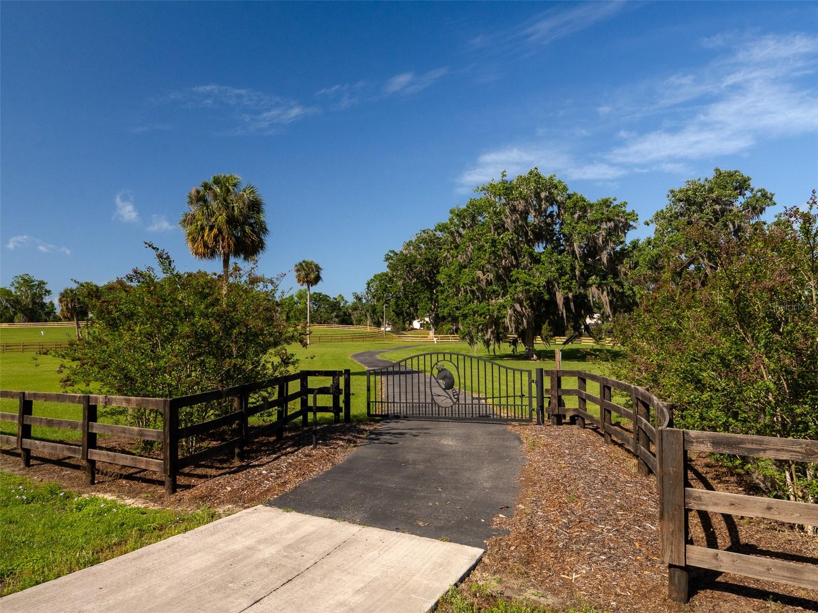 WINDSONG FARM - Residential