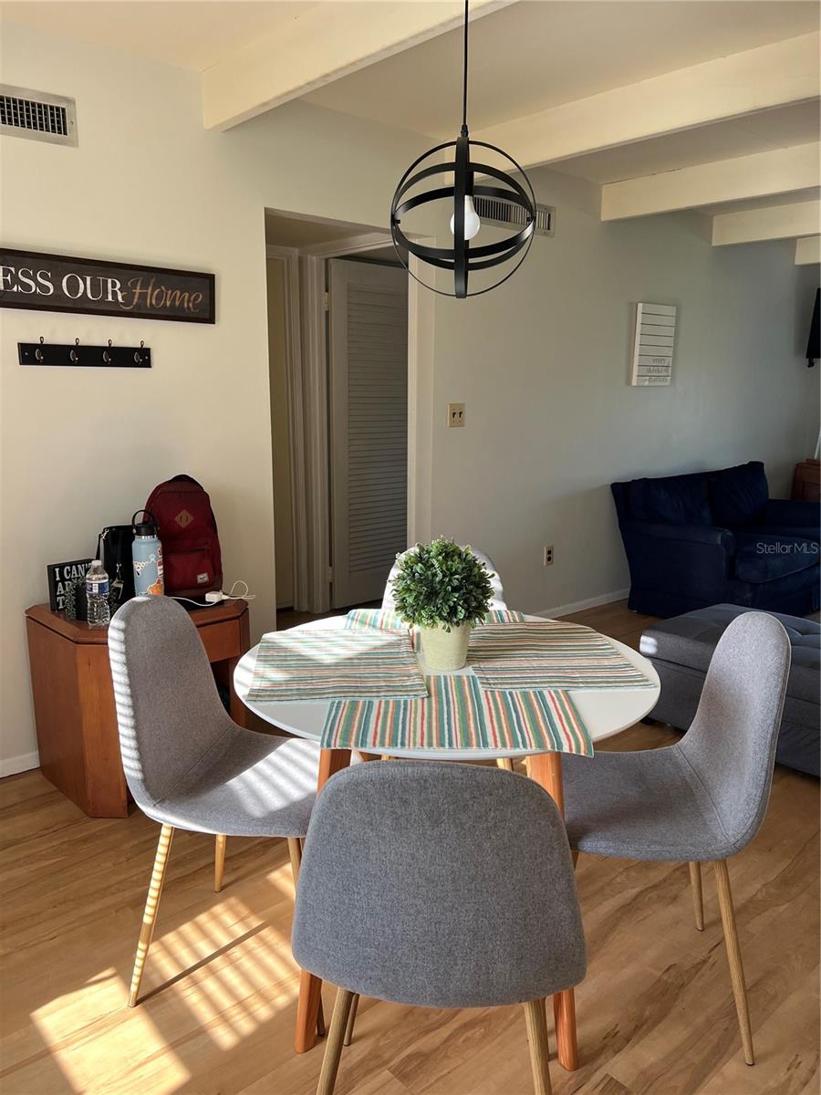 LAKESHORE CLUB - Residential