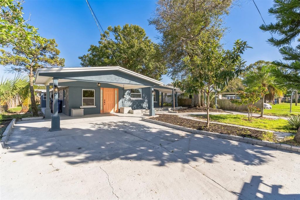 Photo of 5210 S 84th Street, Tampa, FL 33619 (MLS # O6330055)