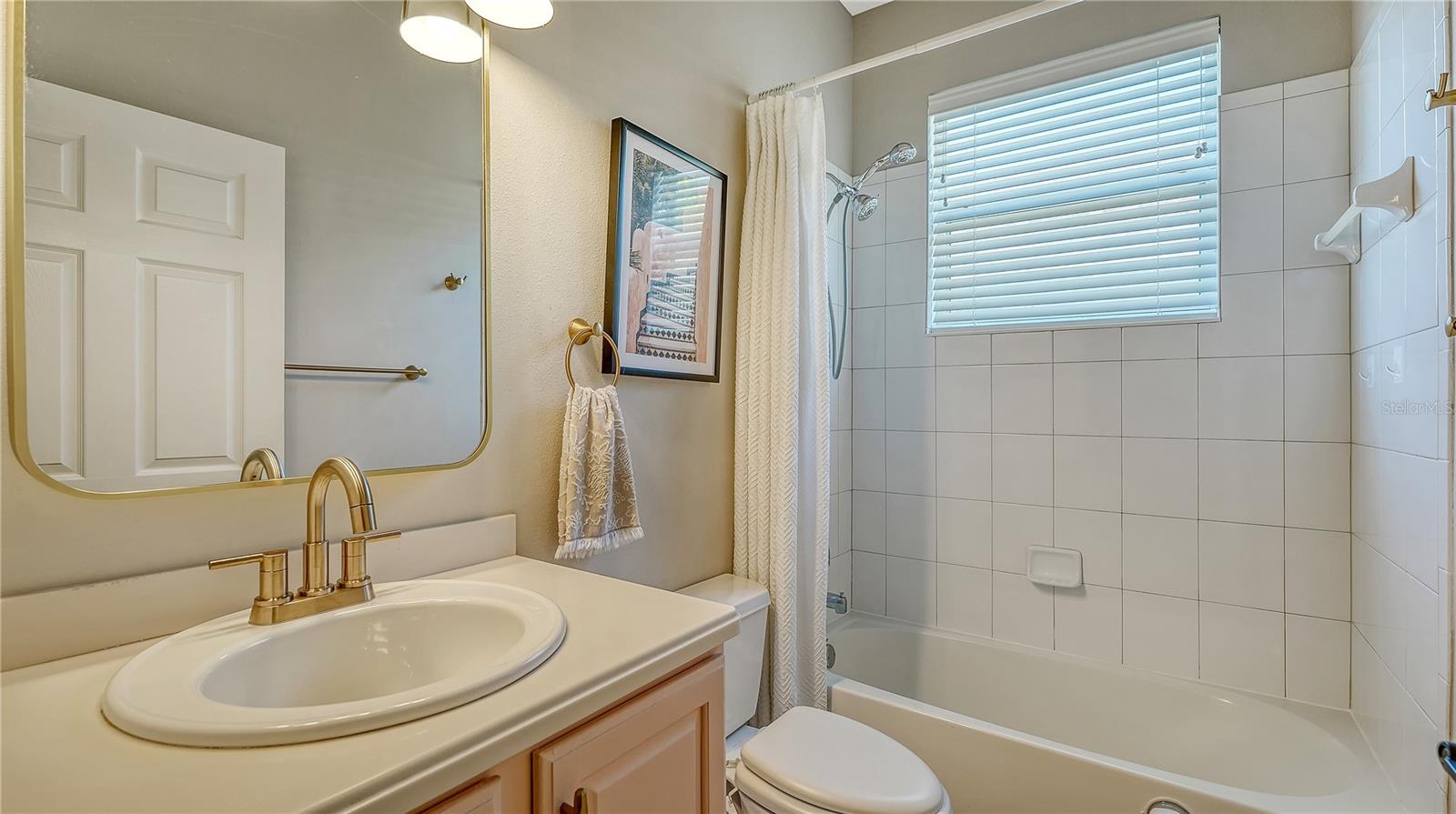 INDIGO RIDGE AT UNIVERSITY PLACE - Residential