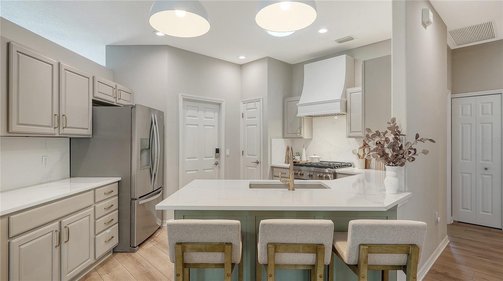 INDIGO RIDGE AT UNIVERSITY PLACE - Residential