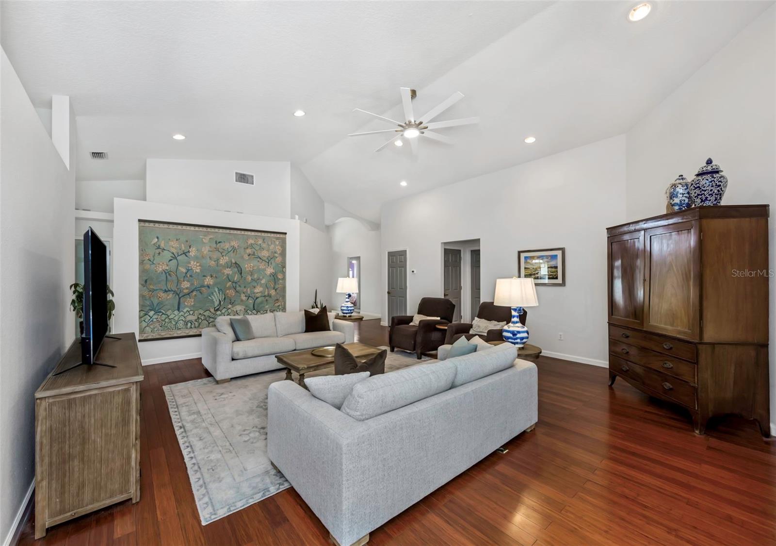 VILLAROSA H LOT 2 BLOCK 5 - Residential