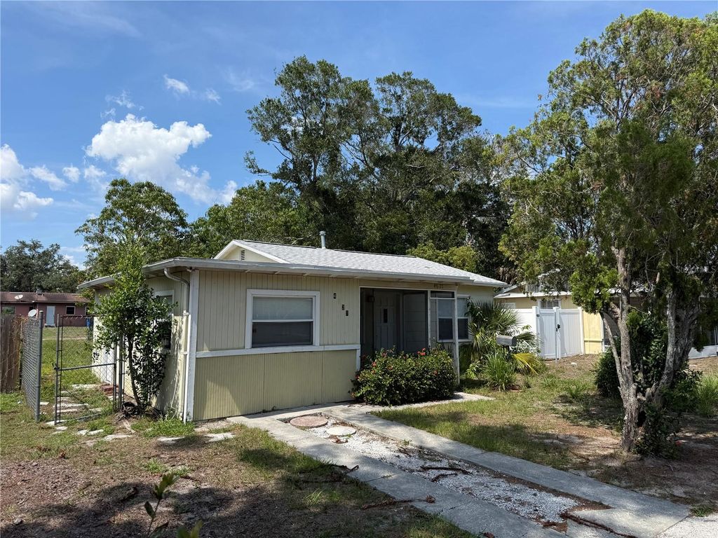Photo of 4621 17th Avenue S, St Petersburg, FL 33711 (MLS # TB8509263)