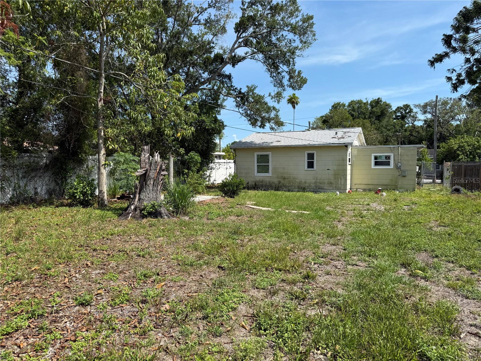 BACK BAY MANOR 3 - Residential