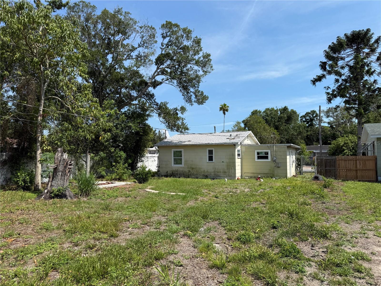 BACK BAY MANOR 3 - Residential