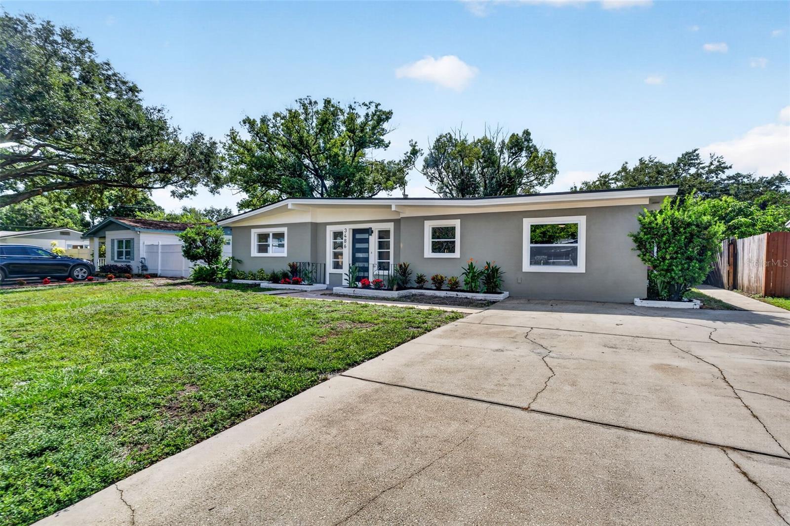 3486 FLORAL DRIVE