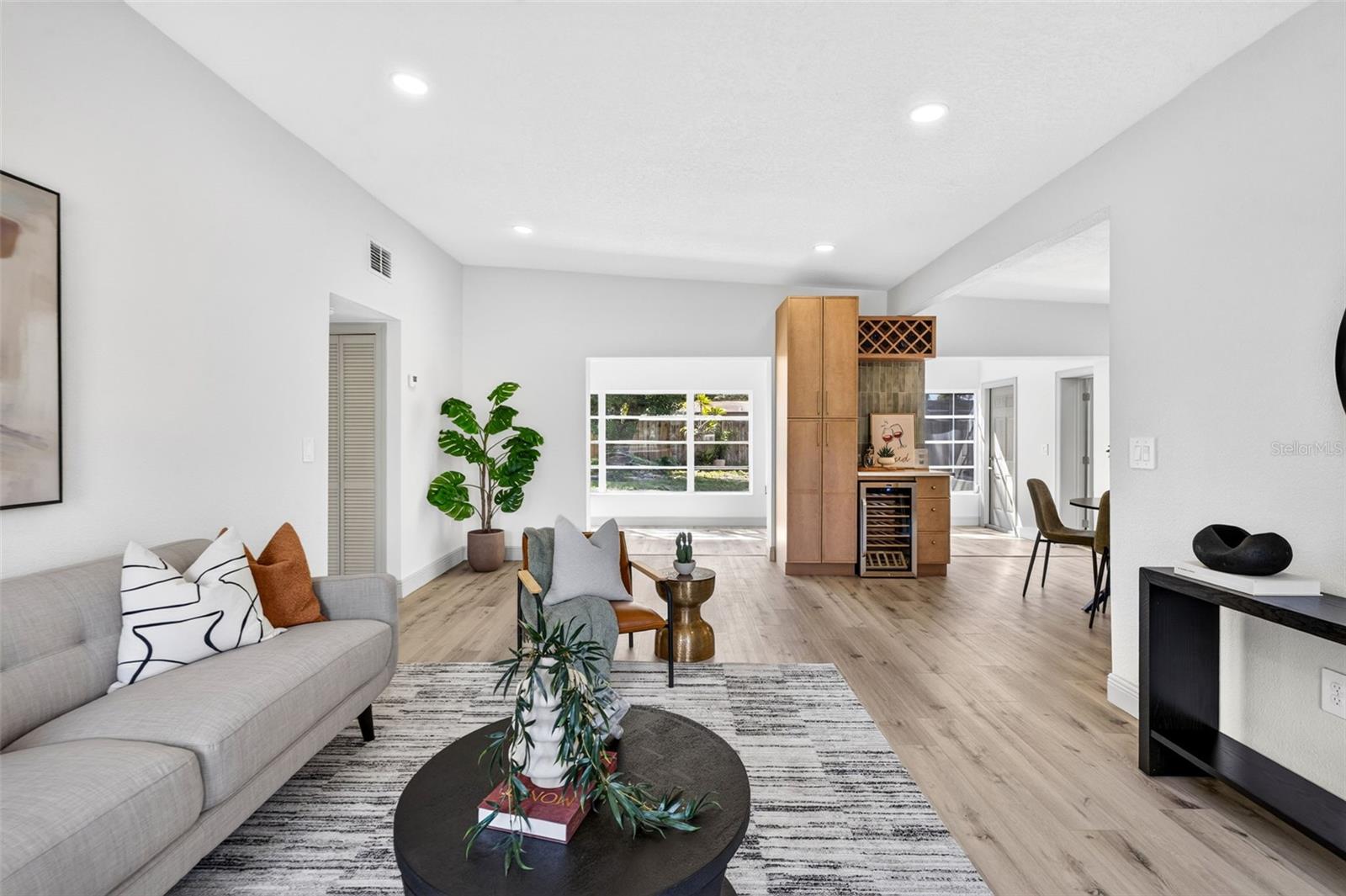 3486 FLORAL DRIVE