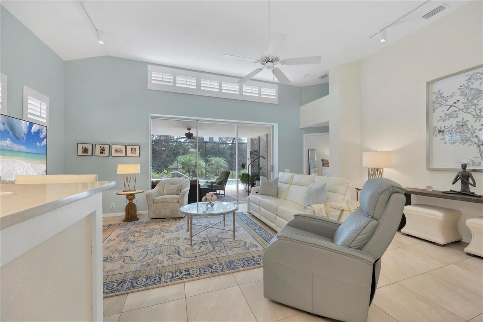 UNIVERSITY PARK COUNTRY CLUB - Residential