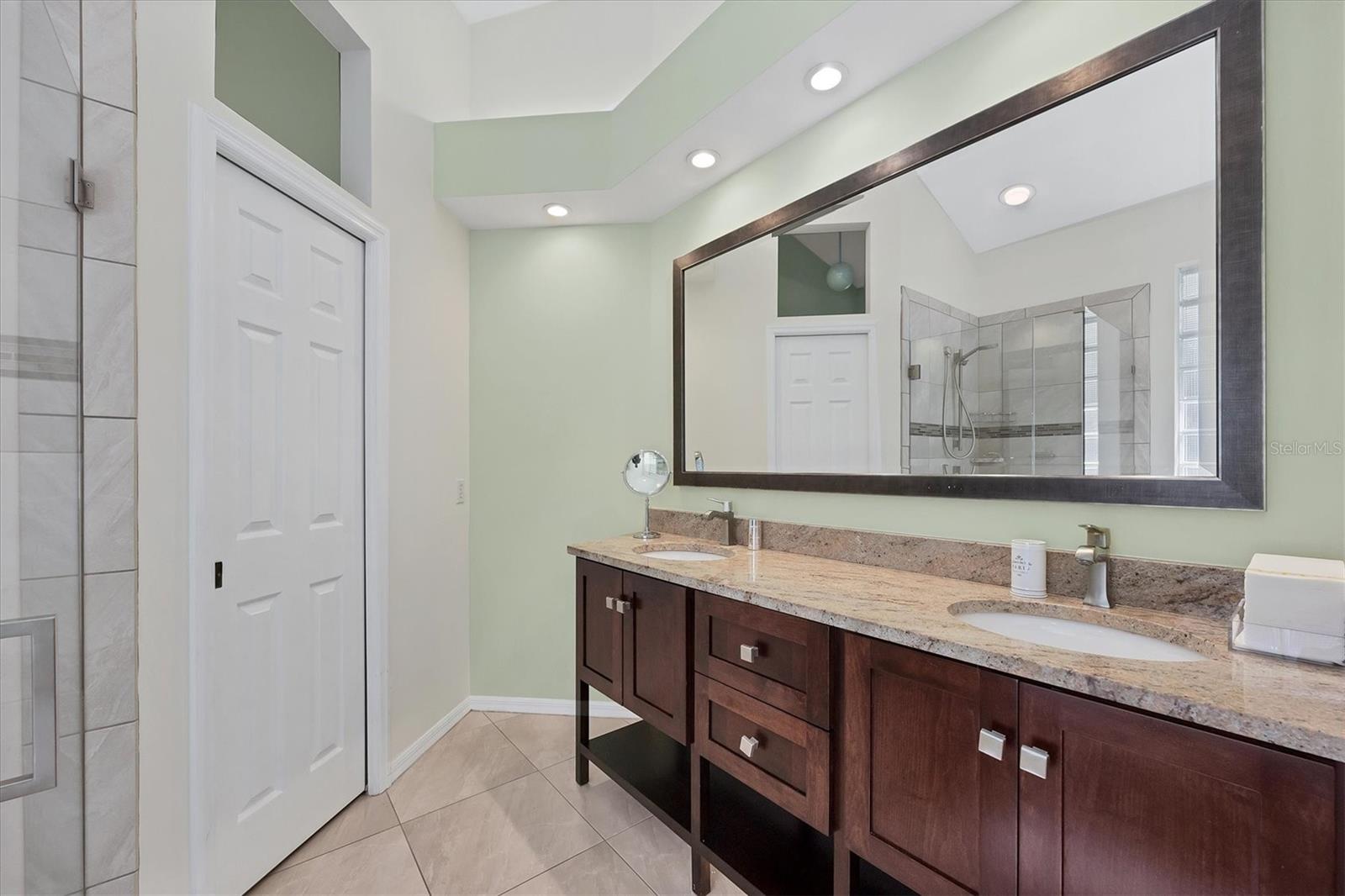 UNIVERSITY PARK COUNTRY CLUB - Residential