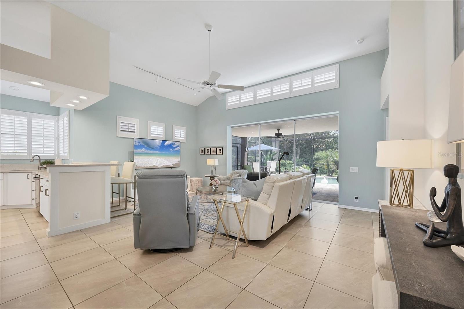UNIVERSITY PARK COUNTRY CLUB - Residential
