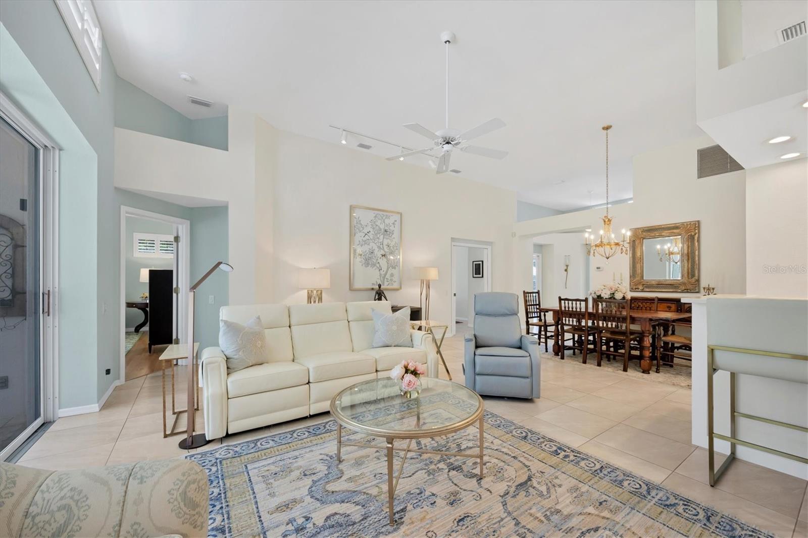 UNIVERSITY PARK COUNTRY CLUB - Residential
