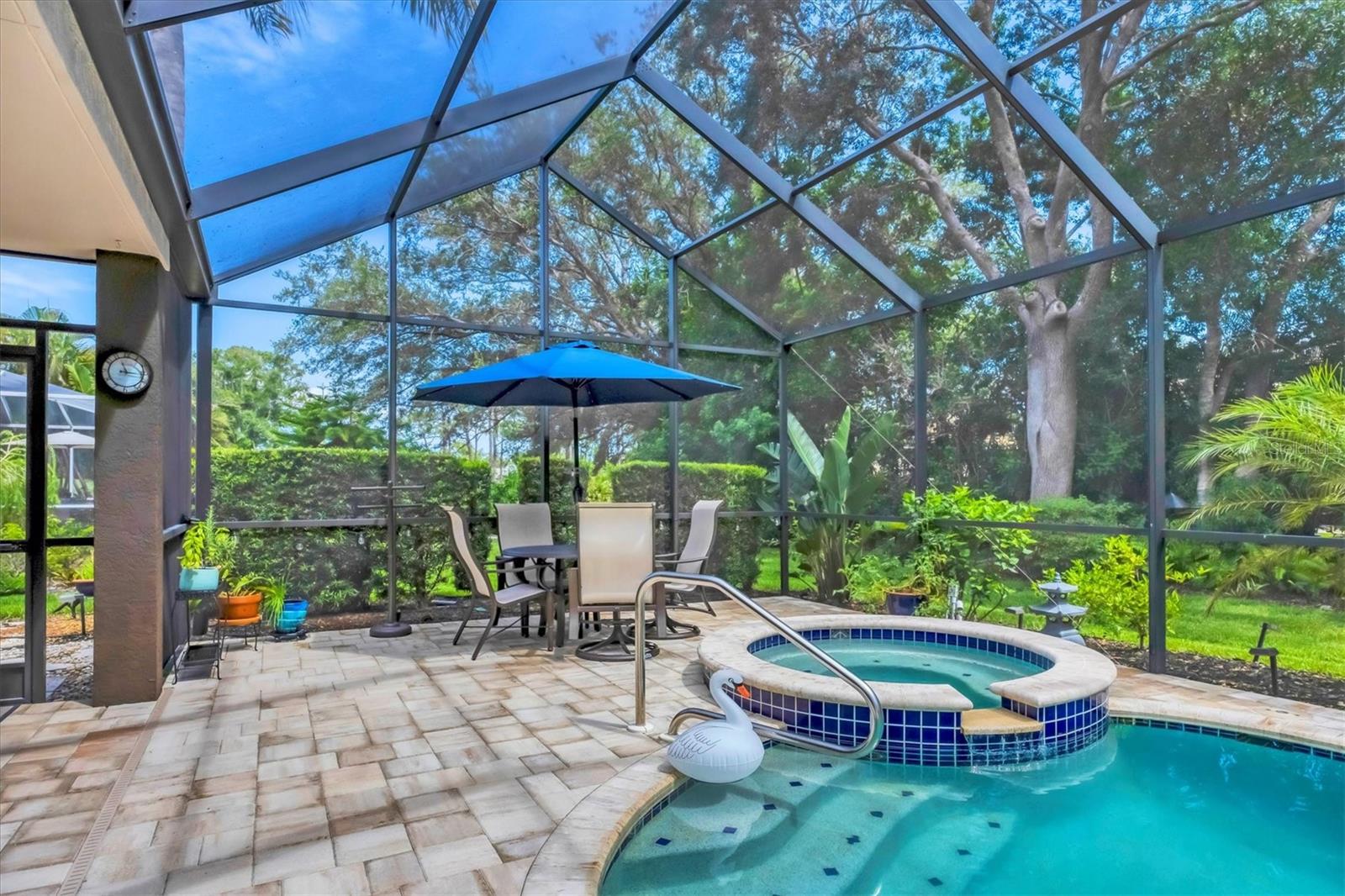 UNIVERSITY PARK COUNTRY CLUB - Residential