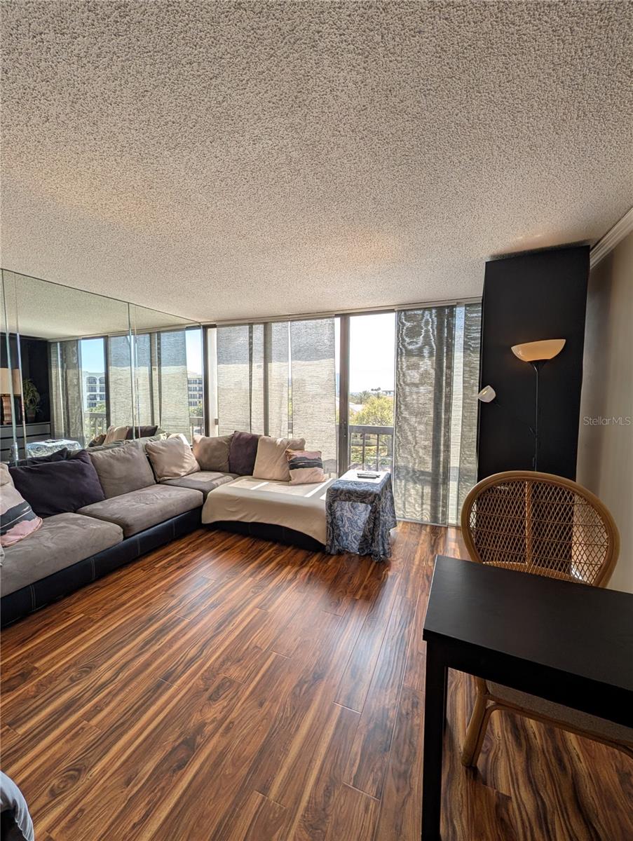 DOLPHIN COVE CLEARWATER - Residential Lease