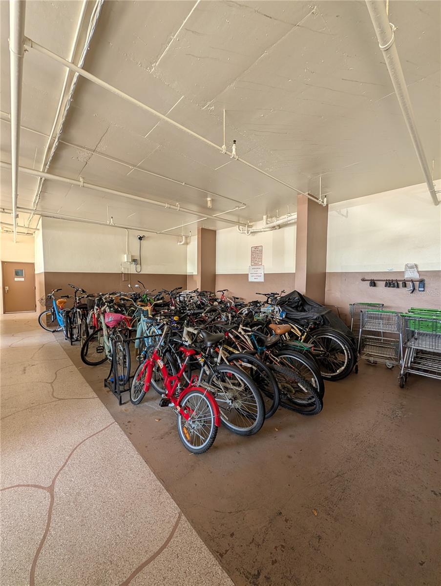 DOLPHIN COVE CLEARWATER - Residential Lease