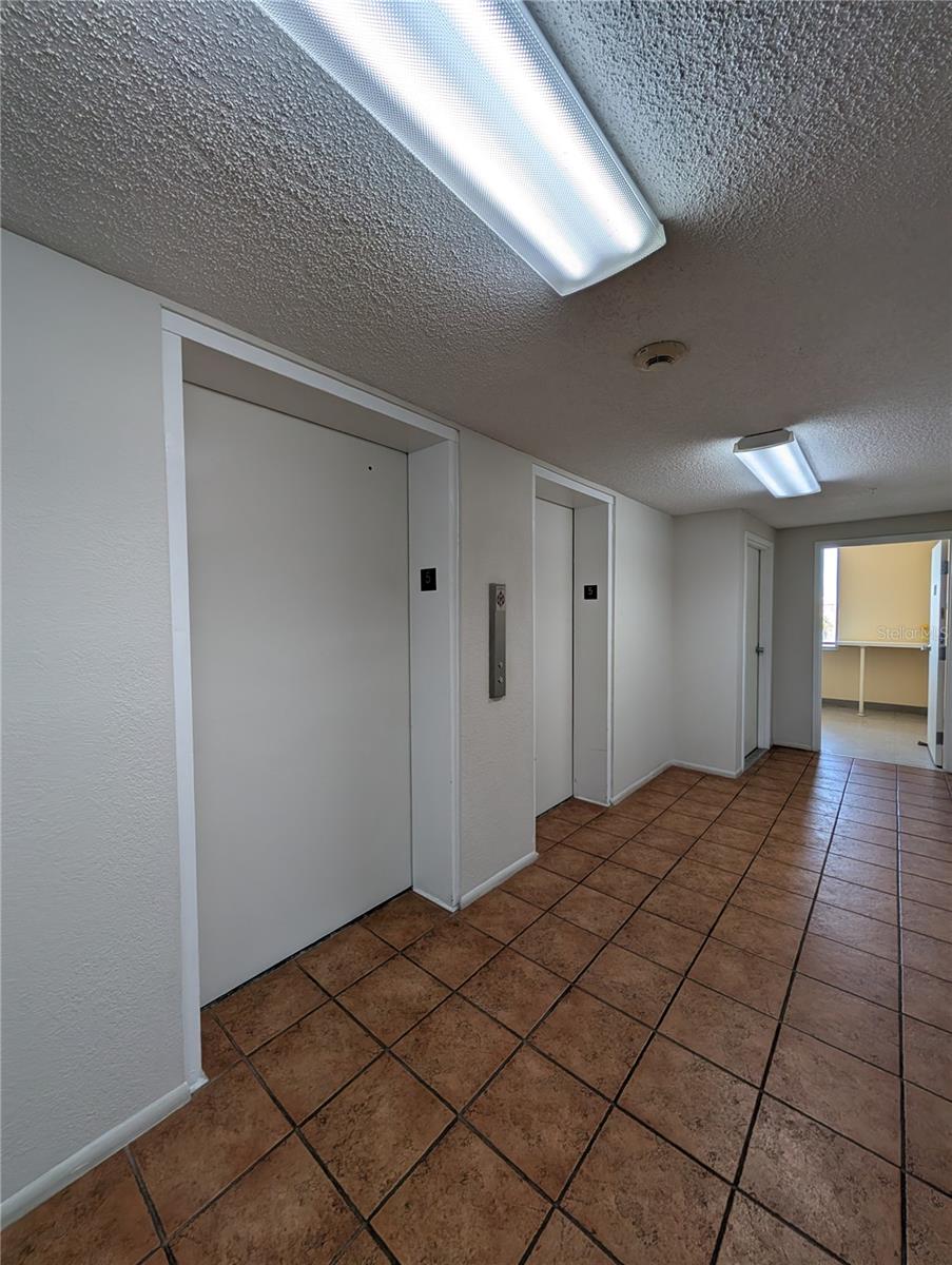 DOLPHIN COVE CLEARWATER - Residential Lease