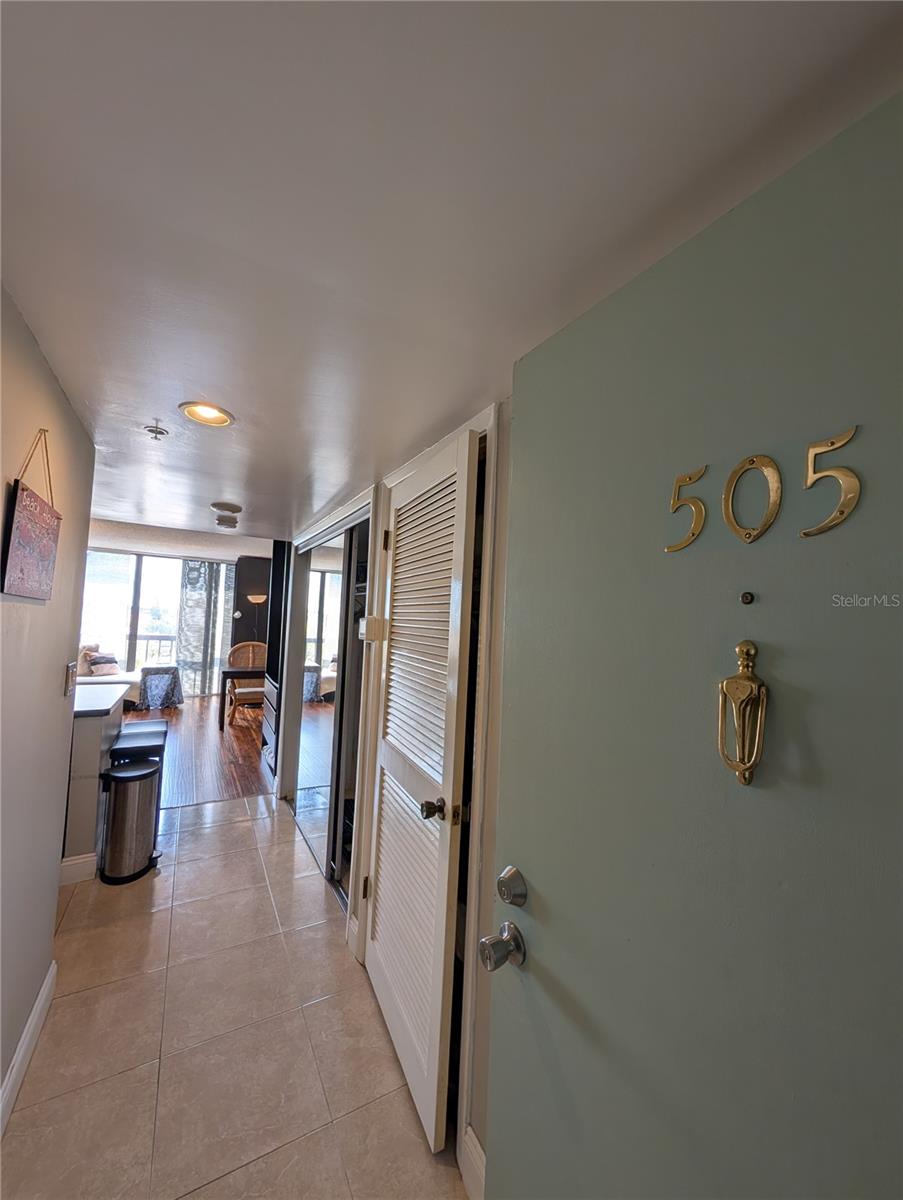 DOLPHIN COVE CLEARWATER - Residential Lease