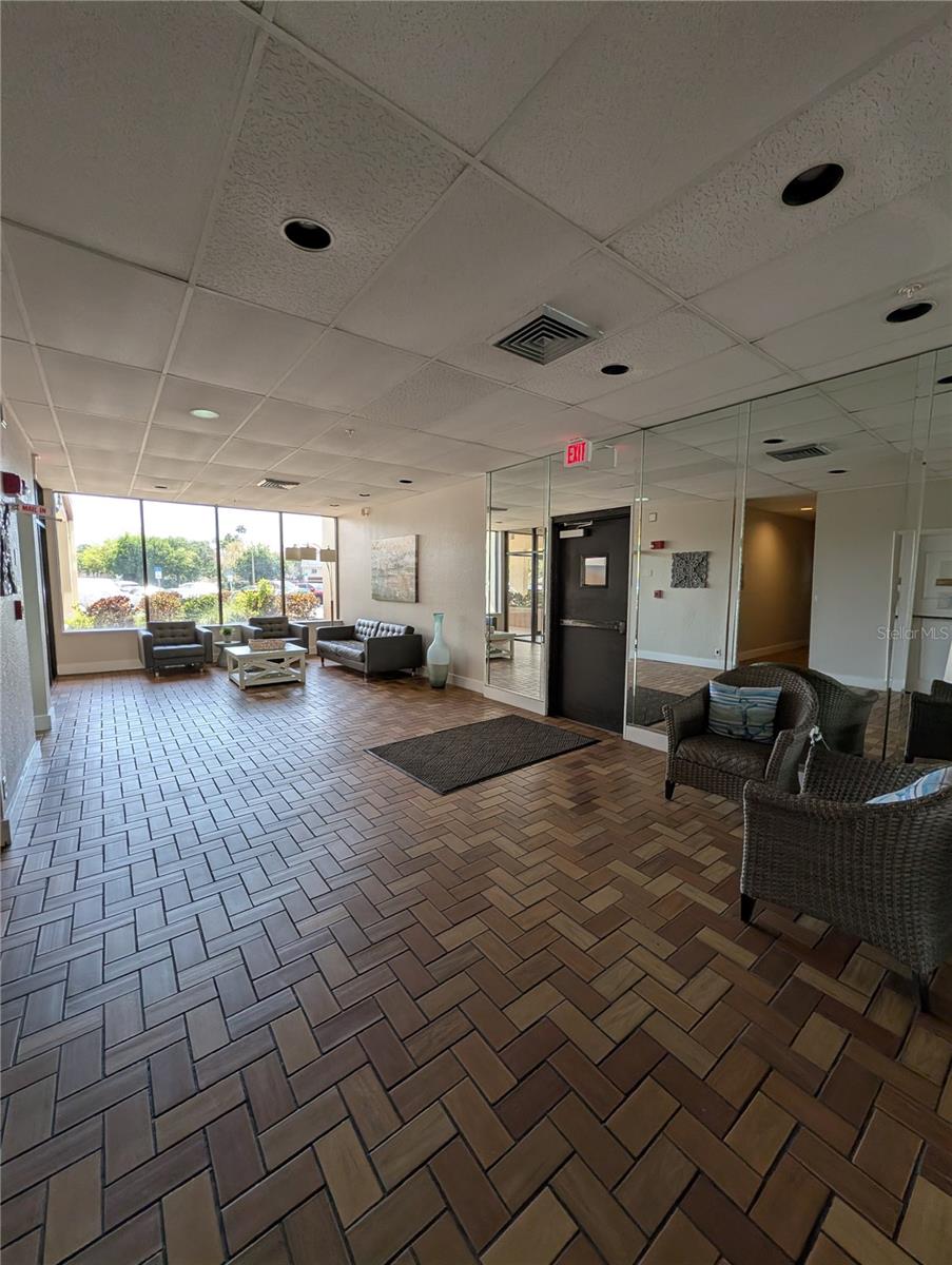 DOLPHIN COVE CLEARWATER - Residential Lease