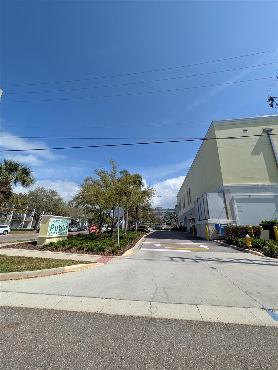 DOLPHIN COVE CLEARWATER - Residential Lease