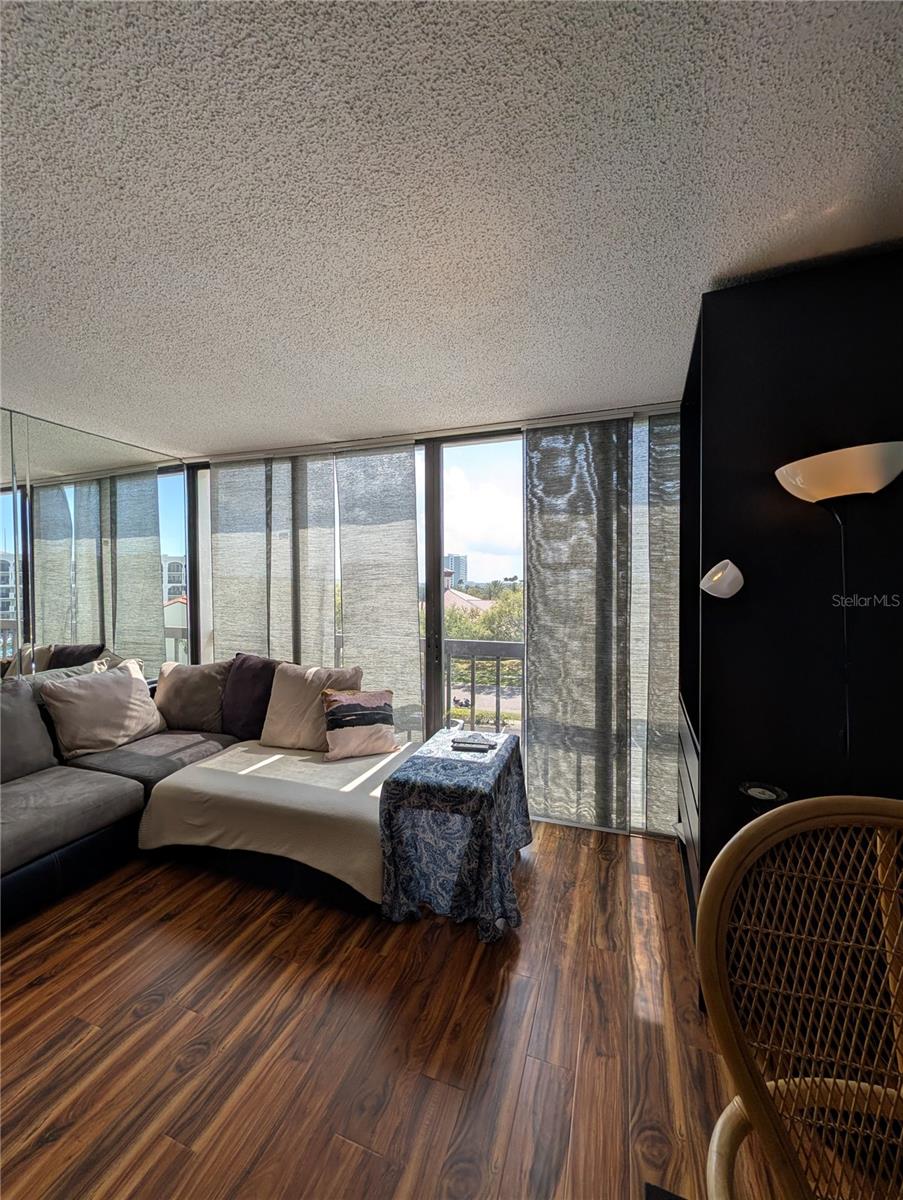 DOLPHIN COVE CLEARWATER - Residential Lease