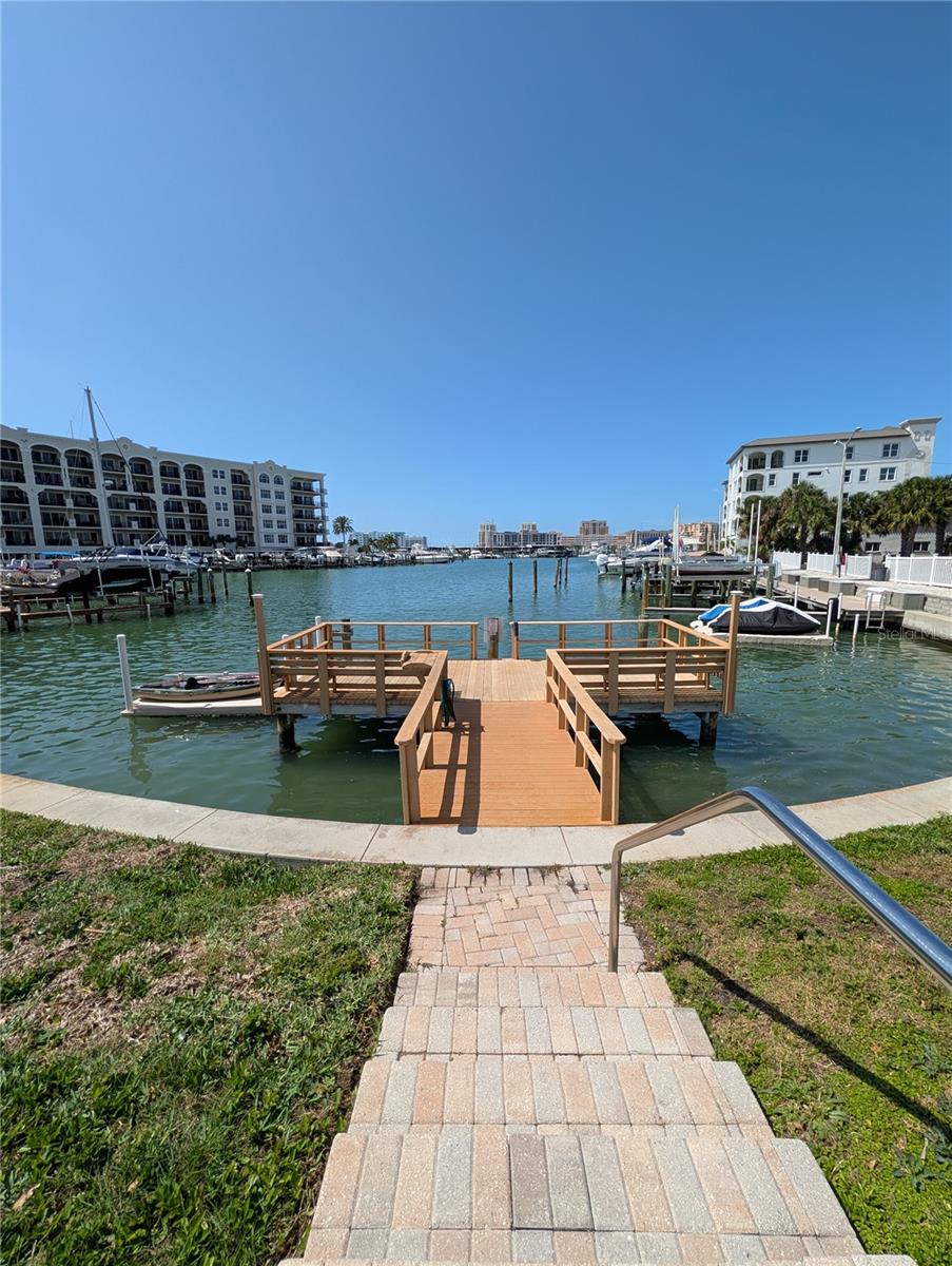 DOLPHIN COVE CLEARWATER - Residential Lease