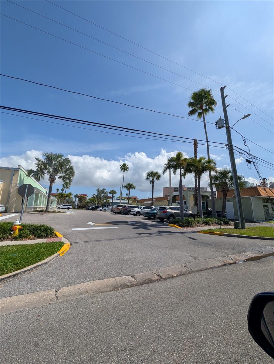 DOLPHIN COVE CLEARWATER - Residential Lease