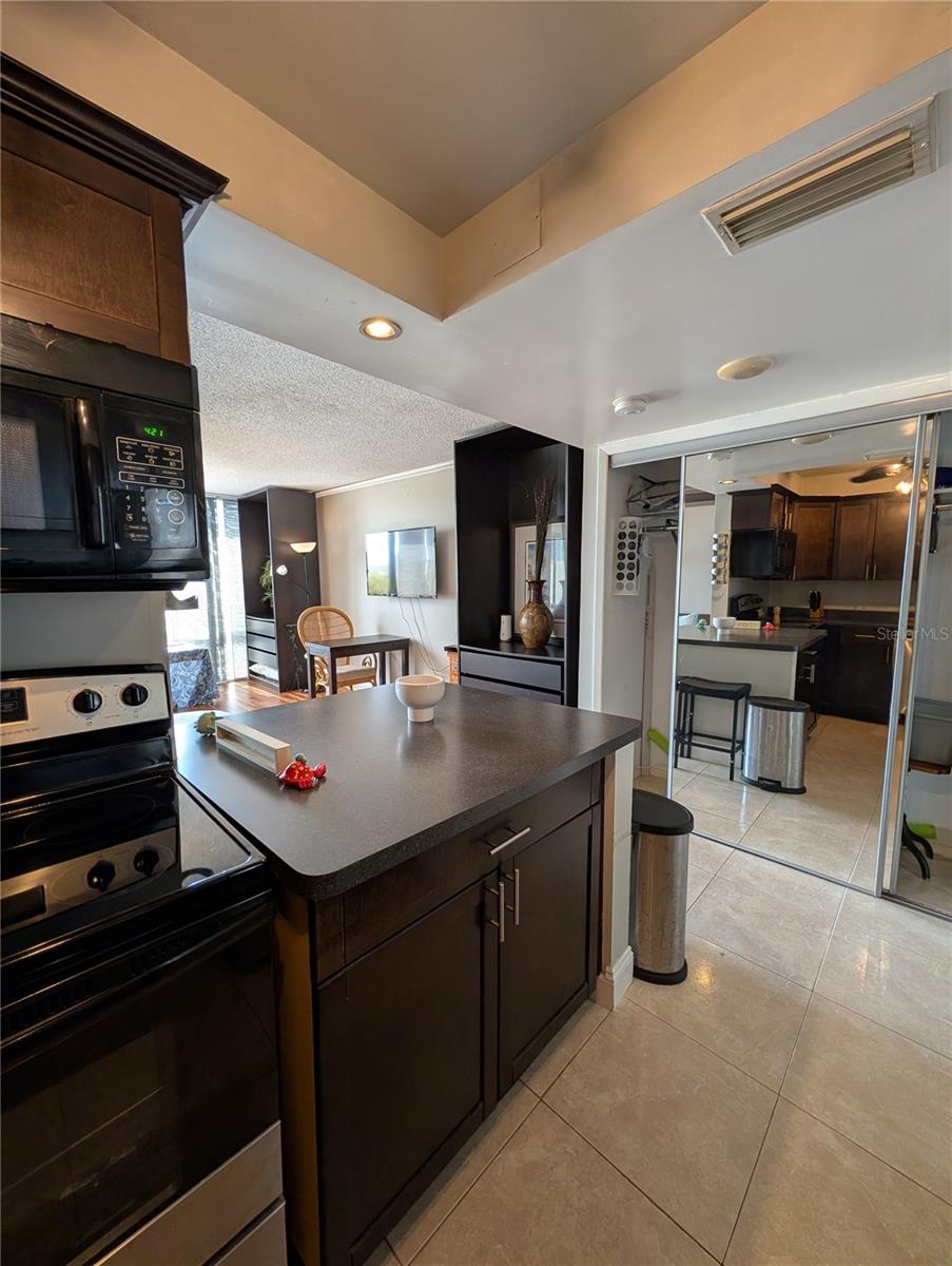 DOLPHIN COVE CLEARWATER - Residential Lease