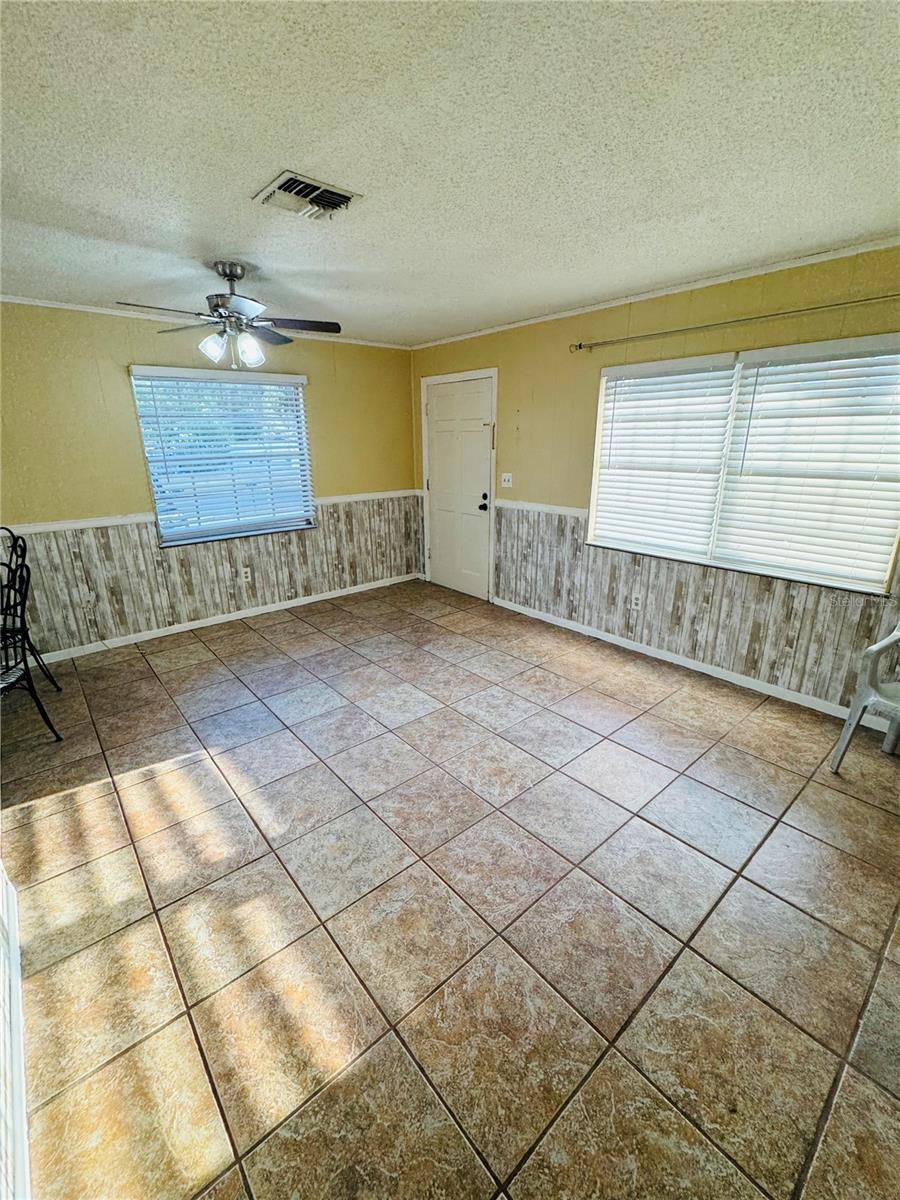 GOLCONDA - Residential Lease