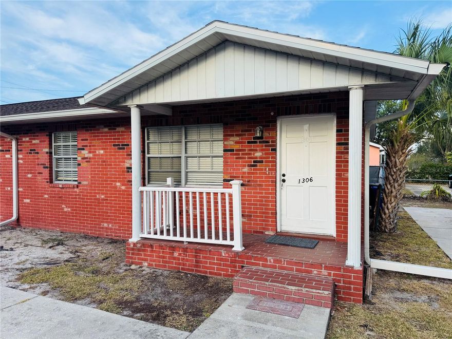 Welcome home to this 2-bedroom, 1-bath end unit duplex located in the Lakeland area.  Enjoy relaxing mornings and evenings on the welcoming front porch and enjoy the functional floor plan and cozy living areas.  Conveniently located near shopping, dining and major roadways, making daily commuting easy.  This end unit is ready for occupancy and a great place to call home.