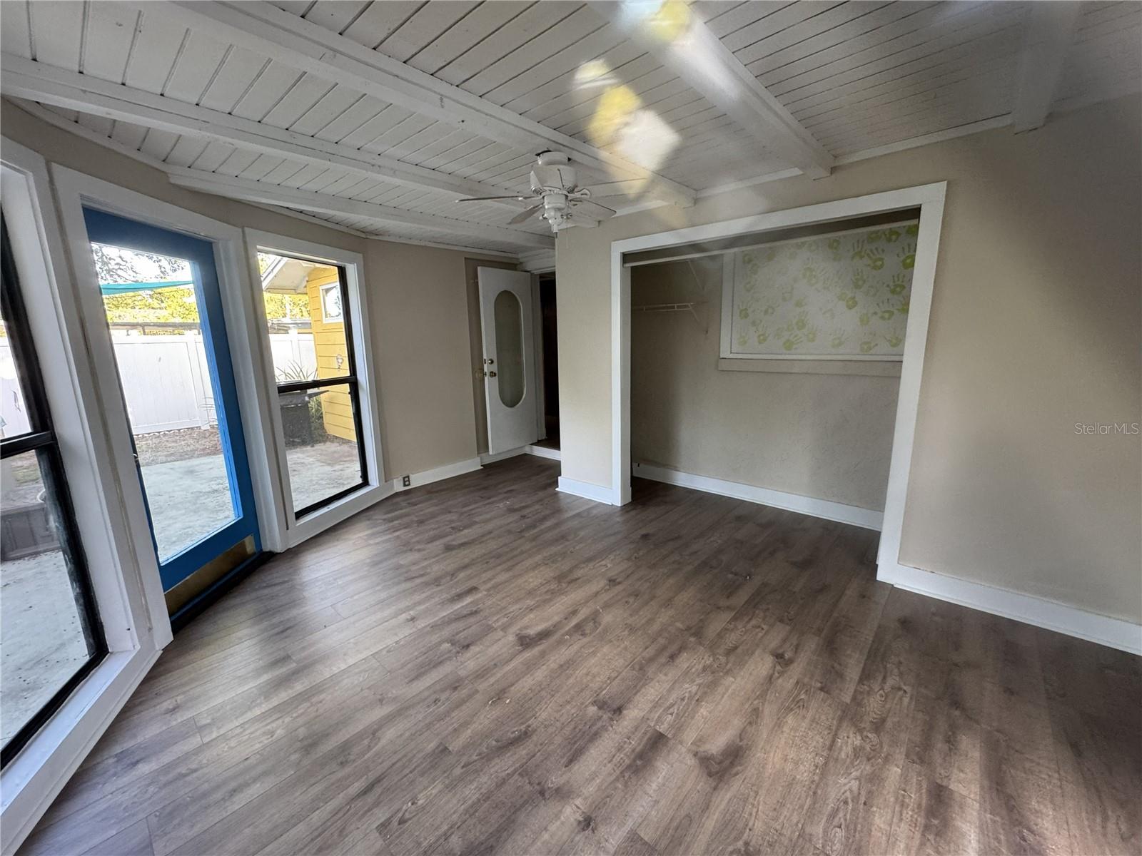 POMS PARK 3 - Residential