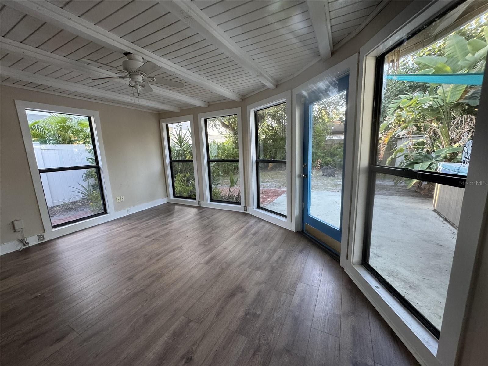 POMS PARK 3 - Residential