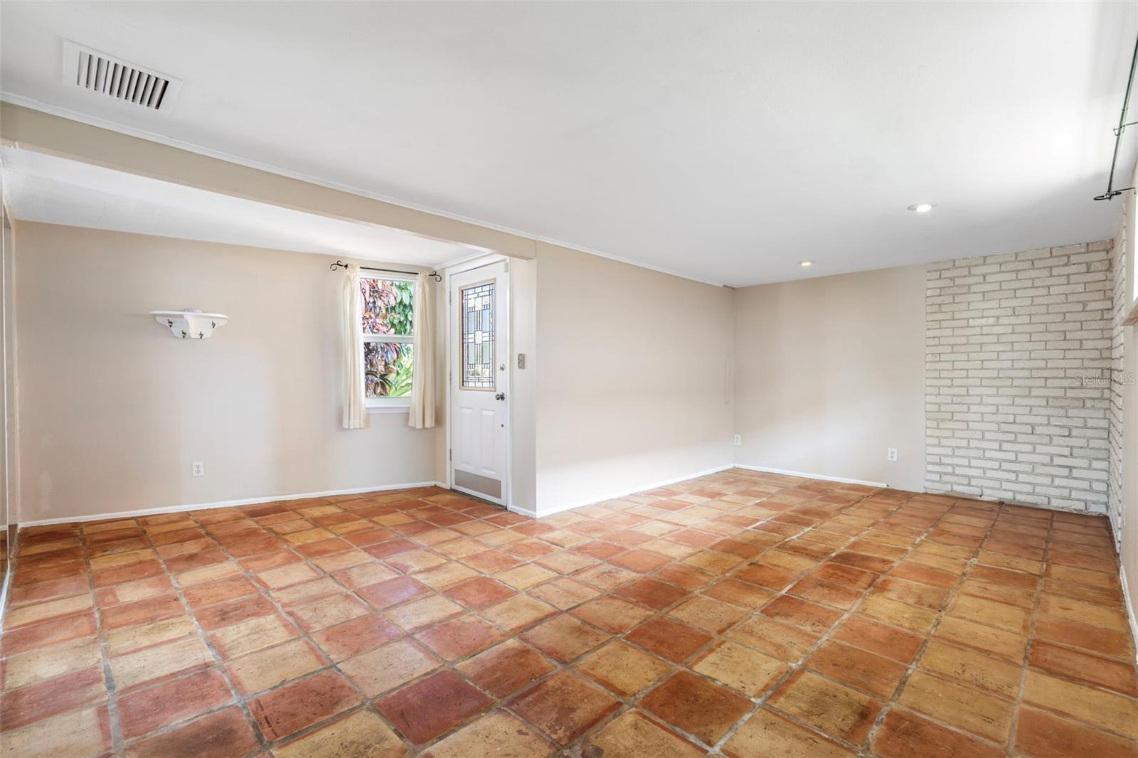 POMS PARK 3 - Residential