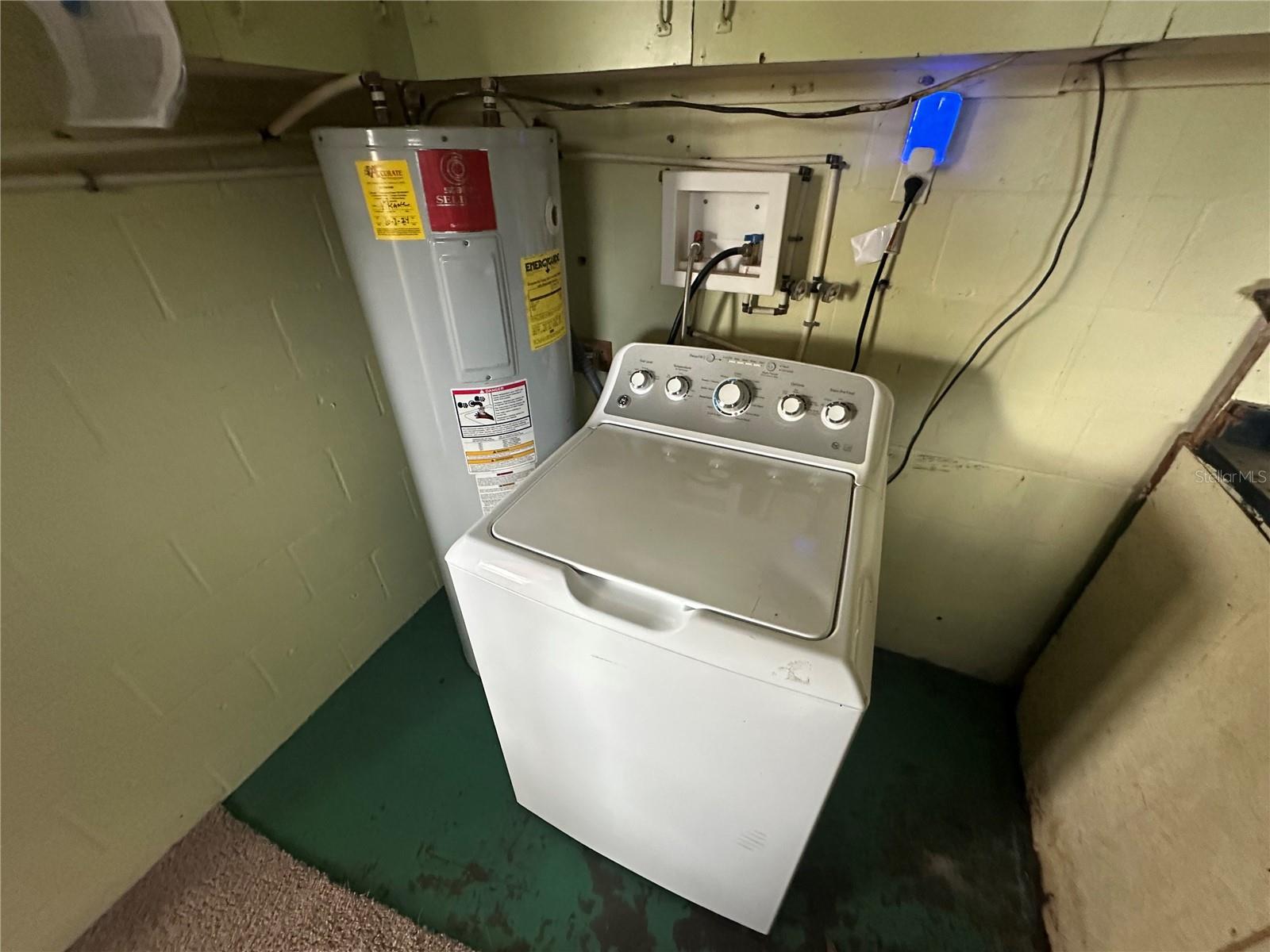 ALBERT LEE RIDGE FIRST ADD - Residential Lease