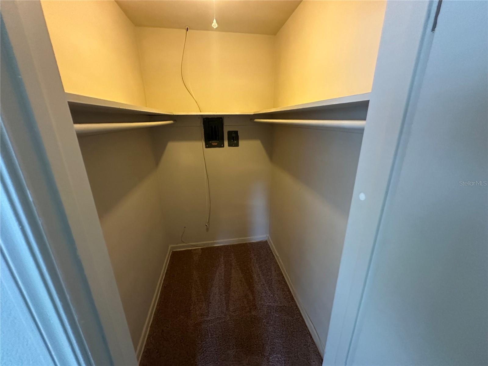 ALBERT LEE RIDGE FIRST ADD - Residential Lease