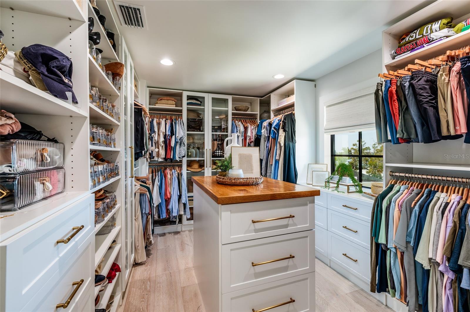 BRIGHTWATER BEACH ESTATES - Residential