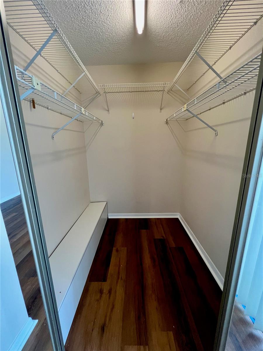 LEESBURG ROYAL OAK ESTATES SUB - Residential Lease