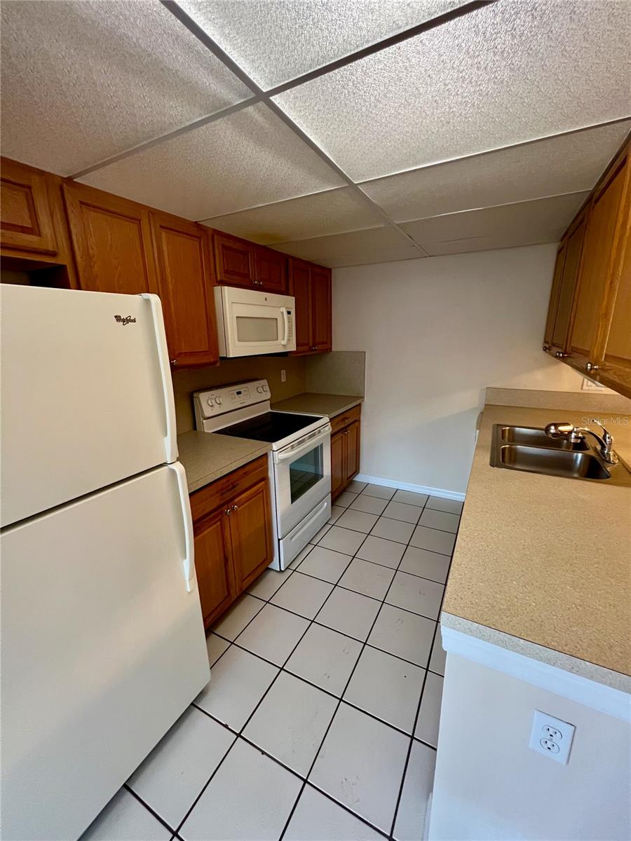 LEESBURG ROYAL OAK ESTATES SUB - Residential Lease