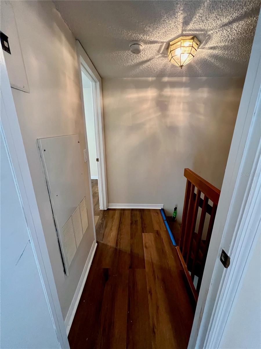 LEESBURG ROYAL OAK ESTATES SUB - Residential Lease