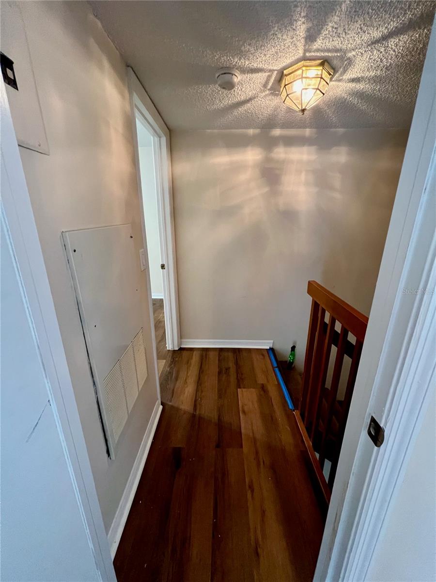 LEESBURG ROYAL OAK ESTATES SUB - Residential Lease