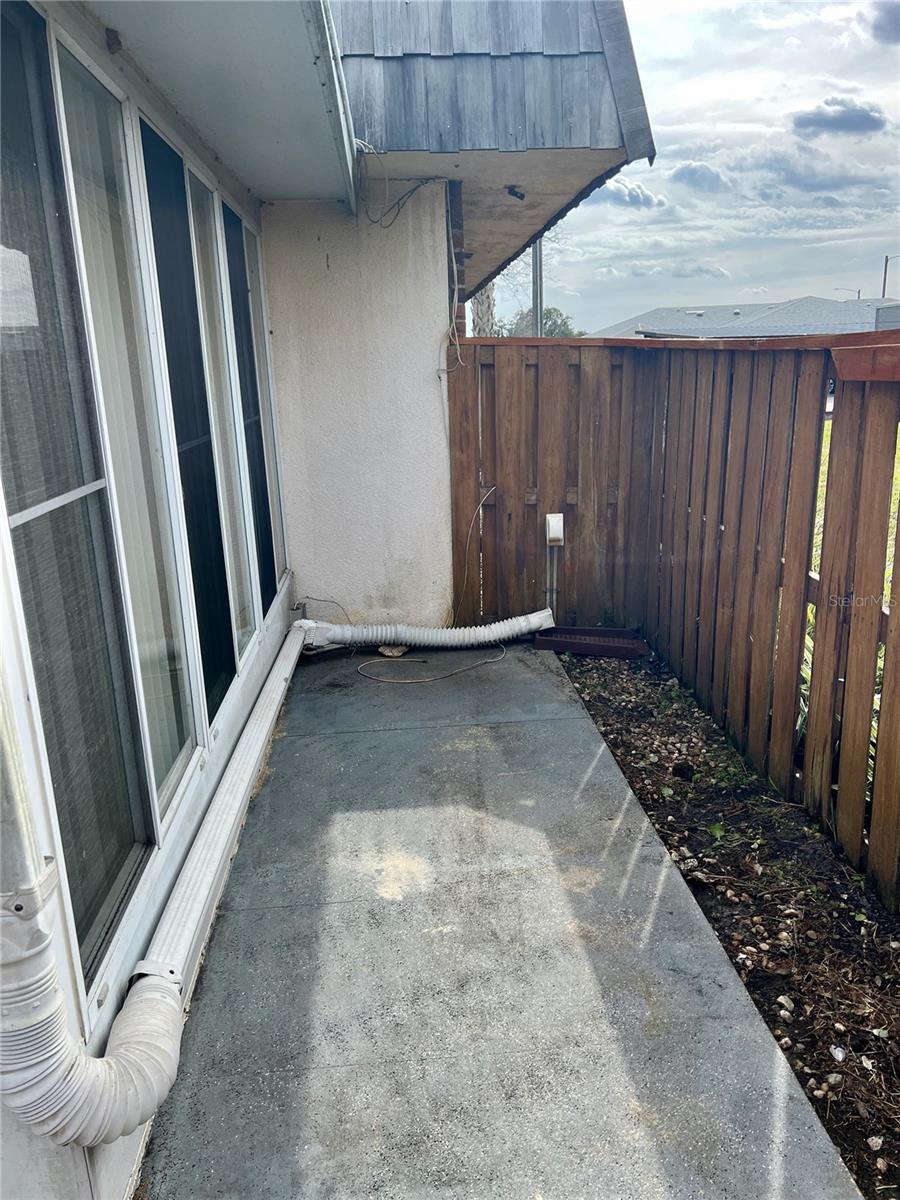 LEESBURG ROYAL OAK ESTATES SUB - Residential Lease