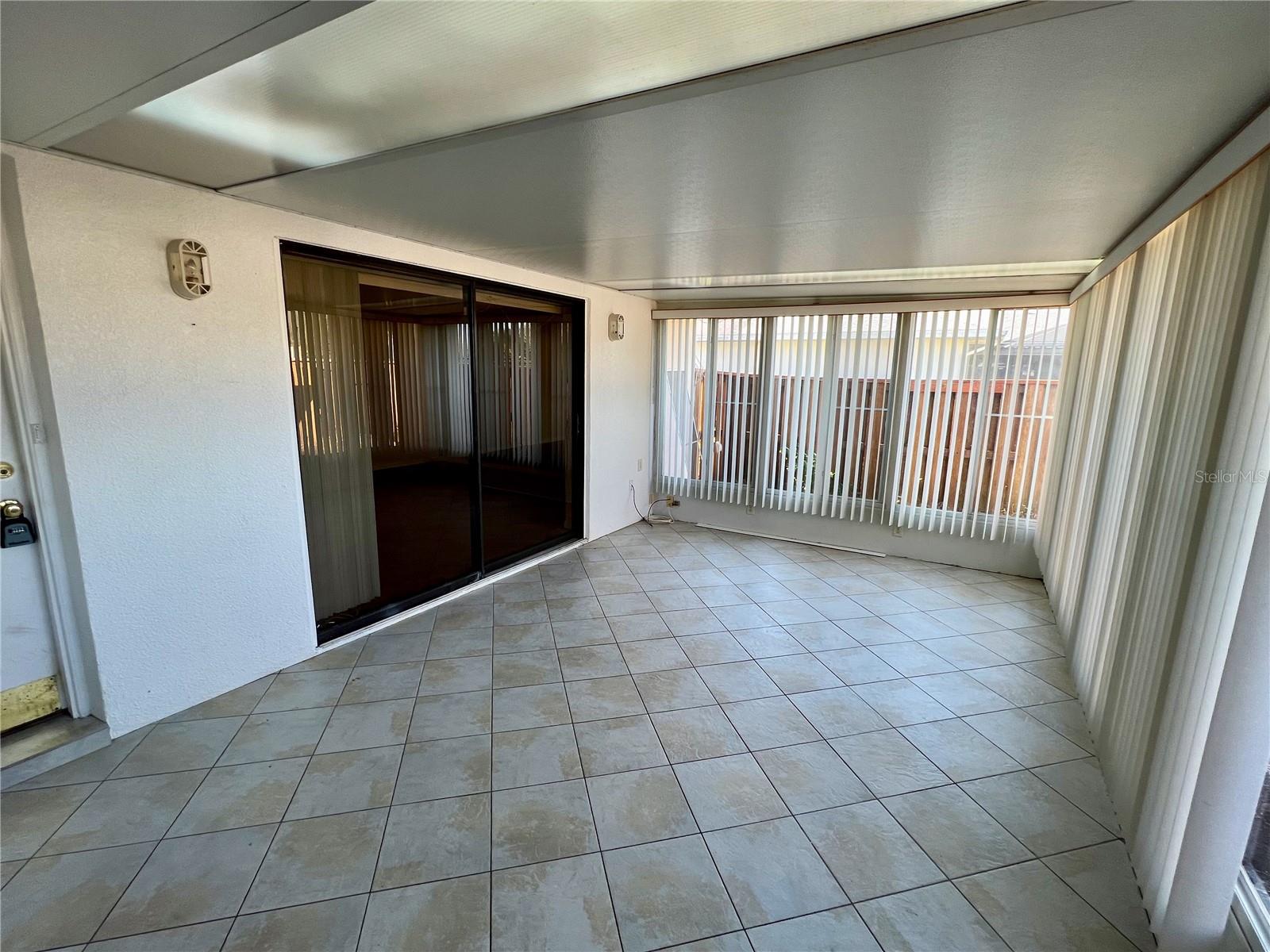 LEESBURG ROYAL OAK ESTATES SUB - Residential Lease