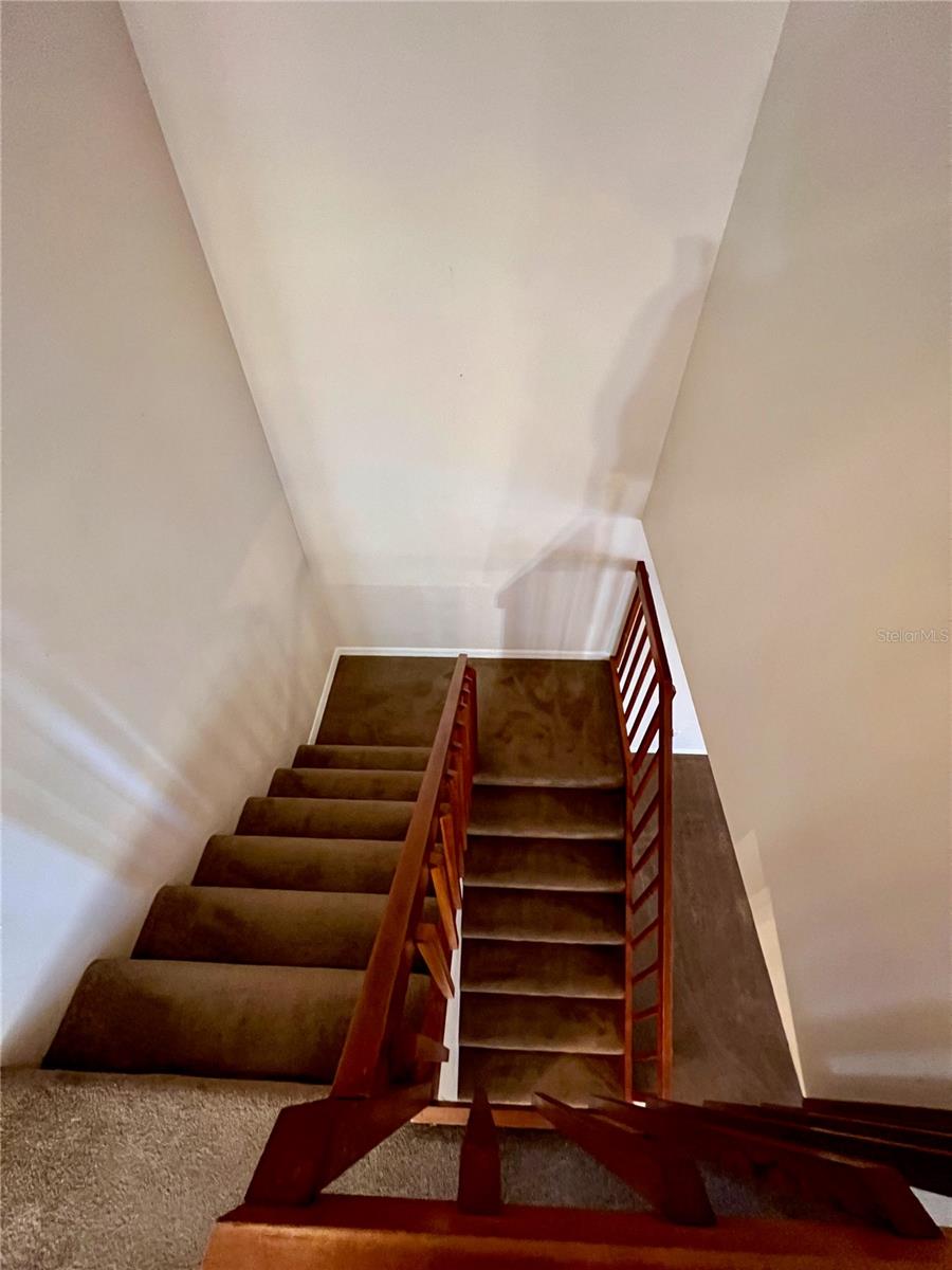 LEESBURG ROYAL OAK ESTATES SUB - Residential Lease