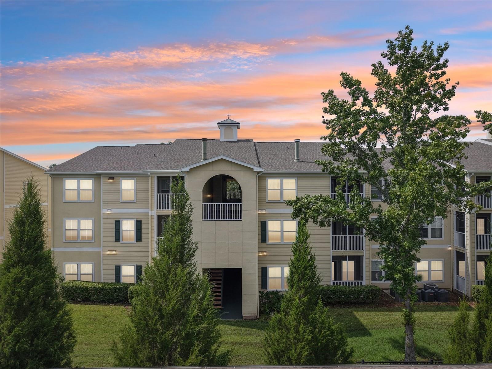 Beautifully updated 2-bedroom, 2-bath condo located on the top floor with no neighbors above. This bright and airy unit features vaulted ceilings, new flooring, fresh paint, and stylishly updated bathrooms. Enjoy a cozy fireplace, a screened-in balcony, and peace of mind with a 2019 A/C and 2023 water heater. The gated community offers resort-style amenities including a clubhouse, pool, tennis court, and car wash station. Minutes from I-75 and ideally located near shopping, restaurants, Moffitt and USF — the perfect blend of comfort and convenience.