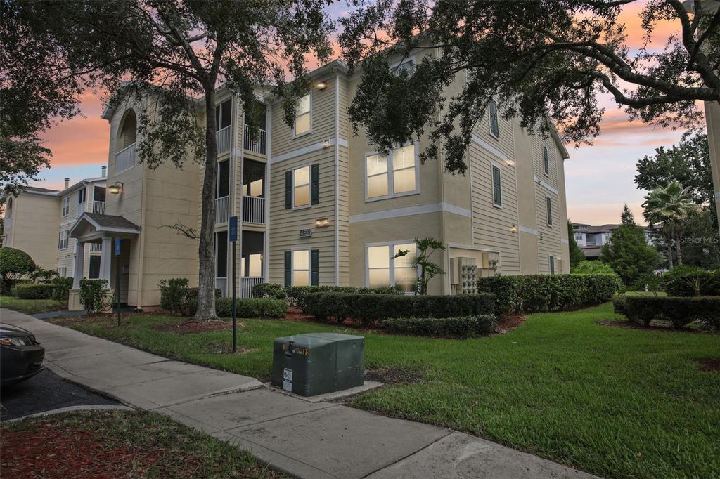 Photo of 18443 Bridle Club Drive #18443, Tampa, FL 33647 (MLS # TB8409292)