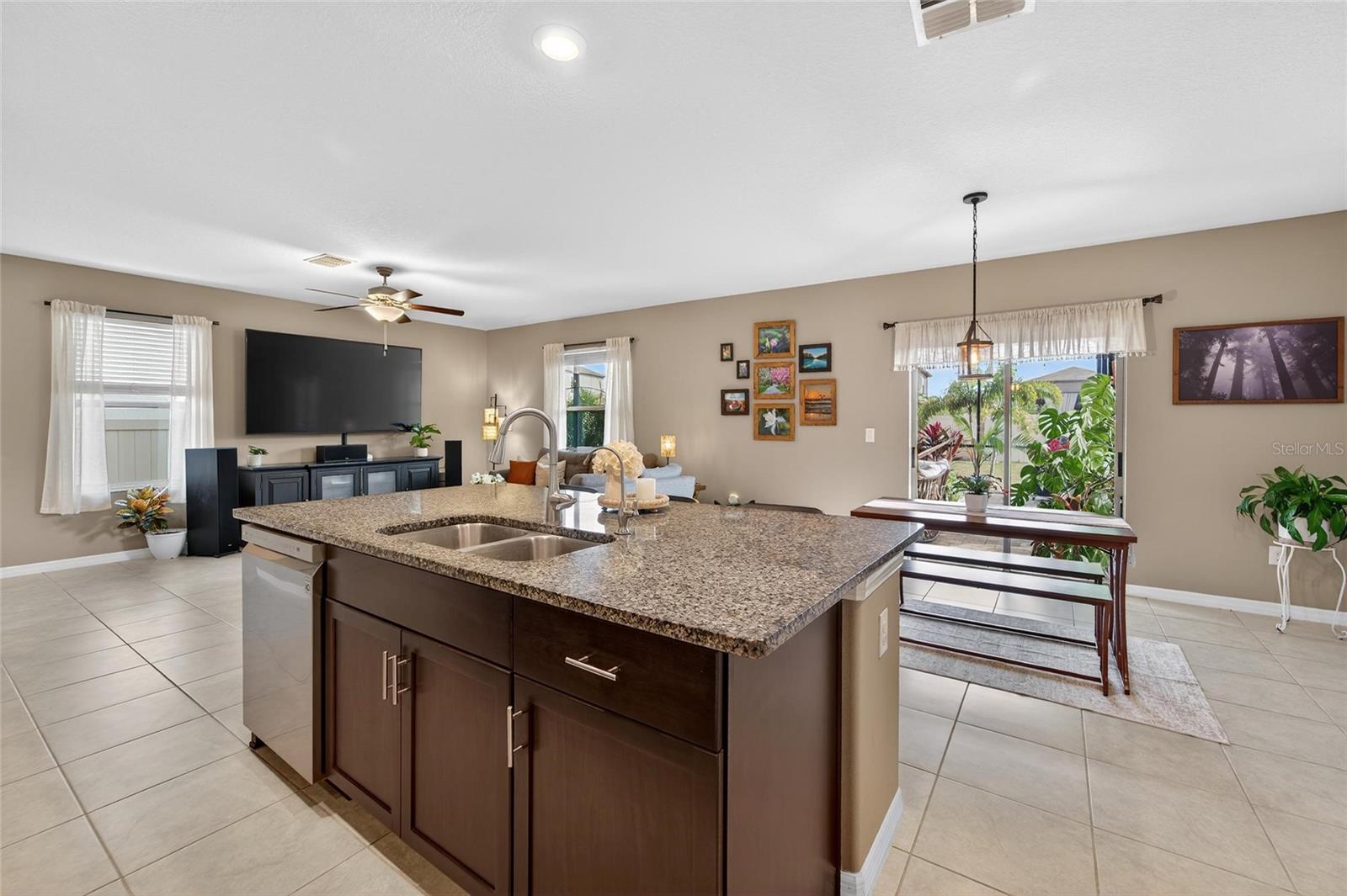 BELMONT SOUTH PH 2D & PASEO AL - Residential