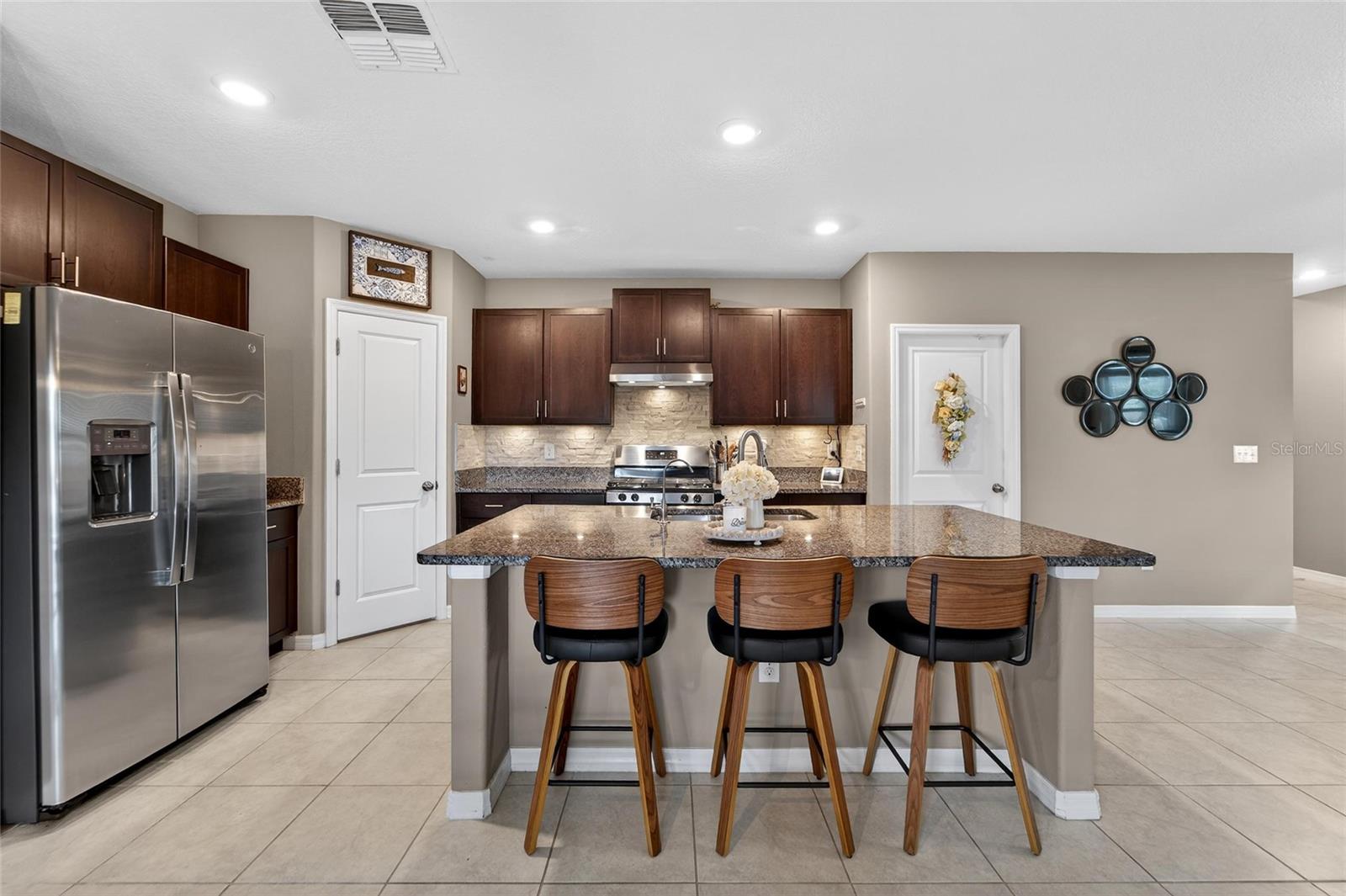 BELMONT SOUTH PH 2D & PASEO AL - Residential