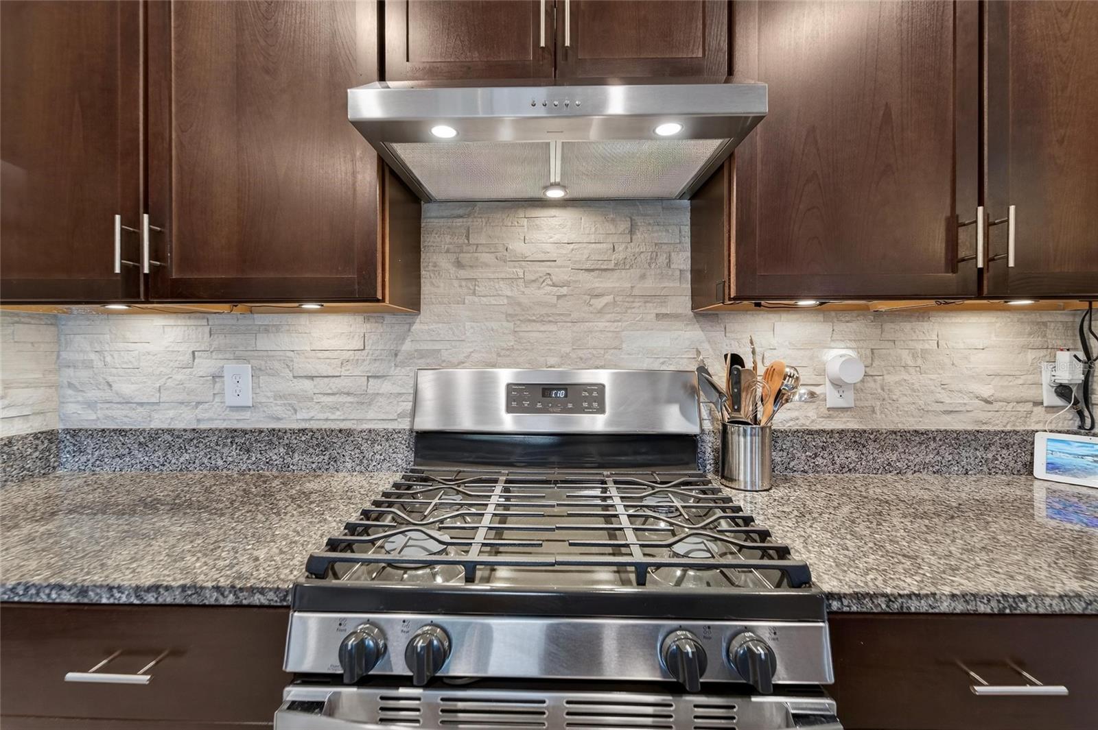 BELMONT SOUTH PH 2D & PASEO AL - Residential